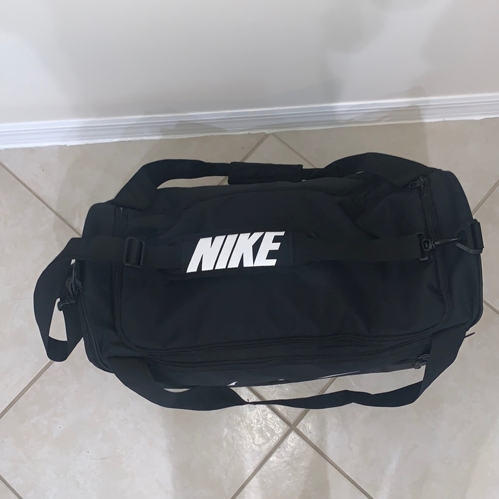 Nike Brasilia Duffle Bag NWT